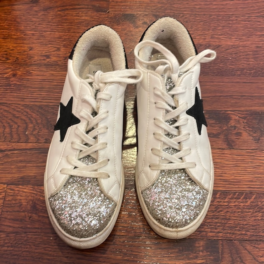 Steve madden sneakers